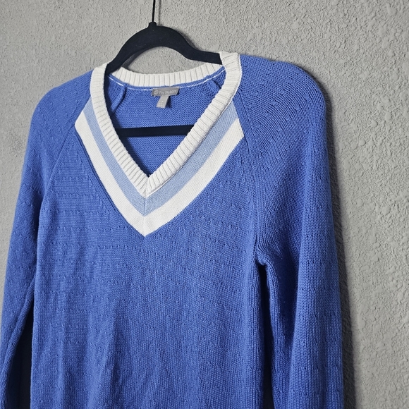 T by Talbots Petite Womens PP Blue Sweater White V Neck Tennis Preppy Resort - Picture 2 of 10